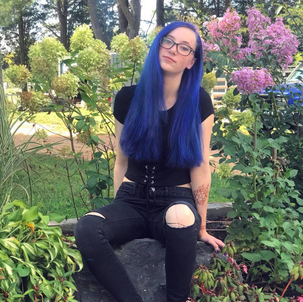 Meet your Posher, Jillian